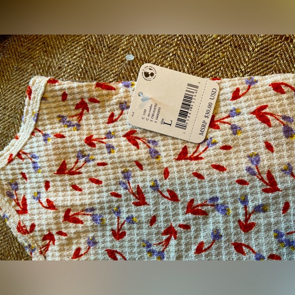 Brand new Free People top - Picture 2 of 7